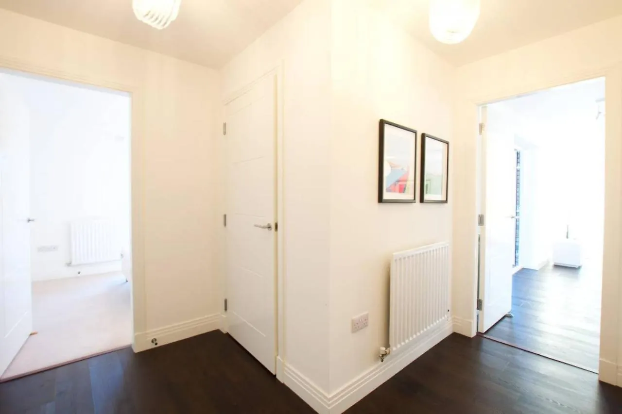 Altido Bright City Centre 2Bed, 2Bath With Free Parking Эдинбург