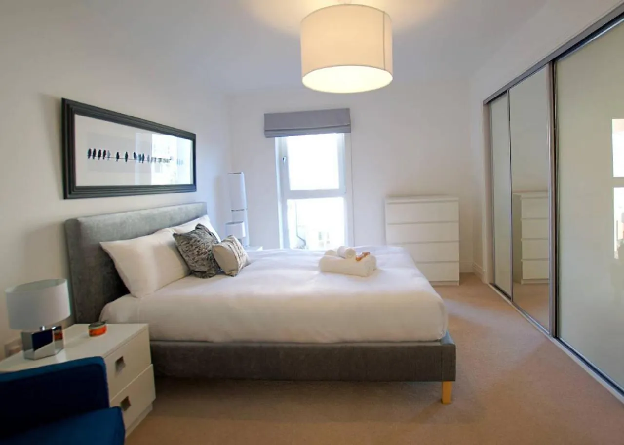 Altido Bright City Centre 2Bed, 2Bath With Free Parking Эдинбург 0*,  Великобритания